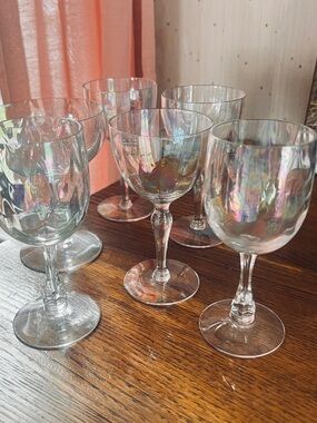 Iridescent Crystal Coupe Glass - Clear